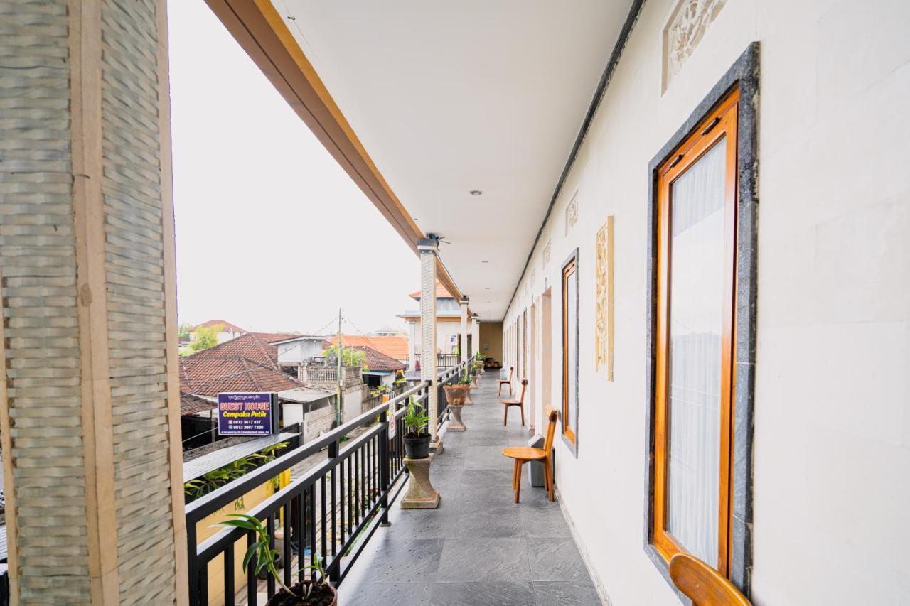 Guesthouse Cempaka Putih Seminyak Exterior foto